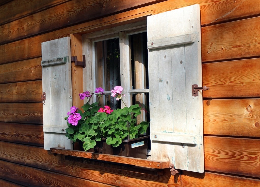 Comment choisir le rangement d'abri de jardin adapté à vos besoins ?